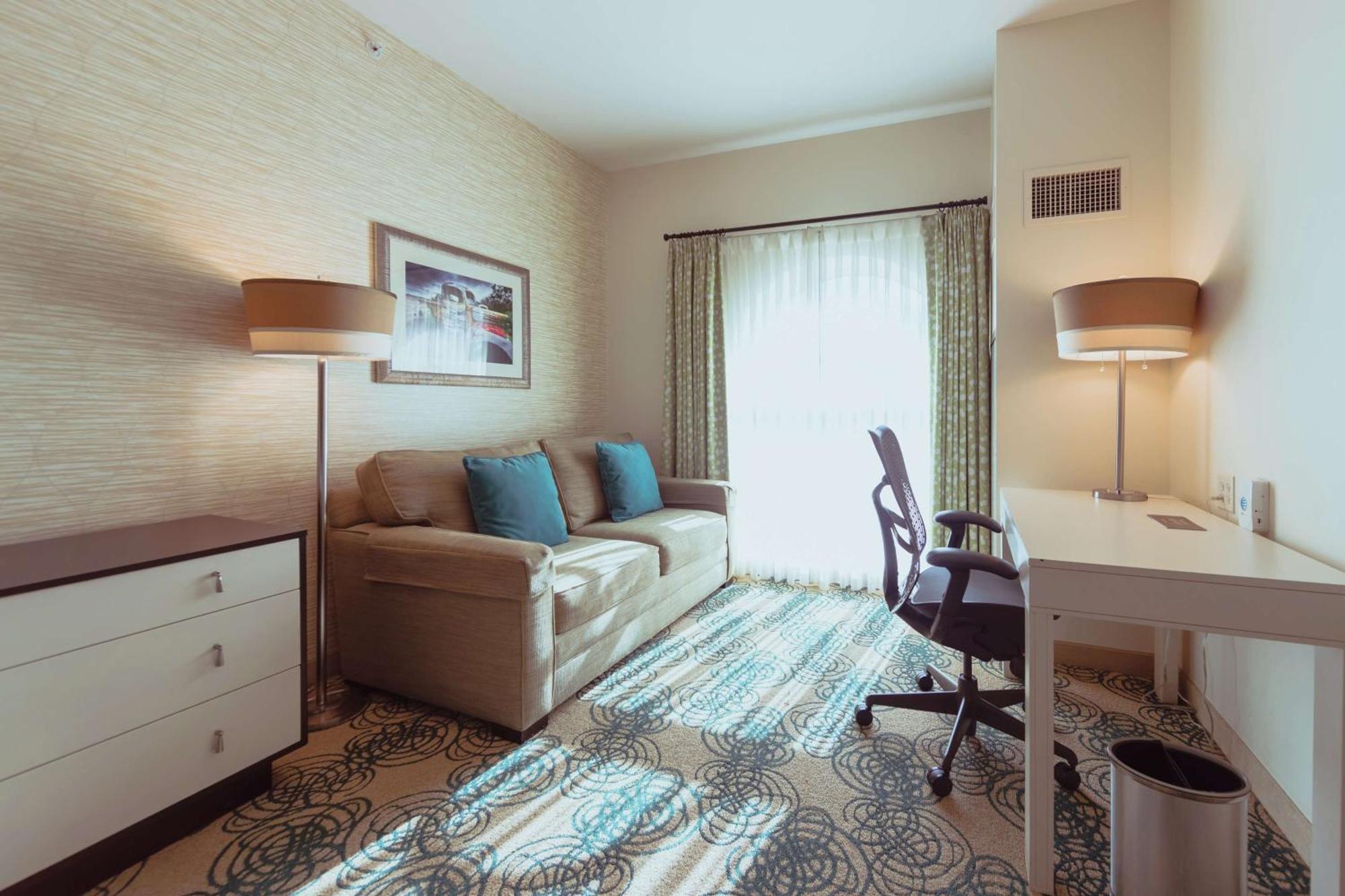 Skyler Syracuse, Tapestry Collection By Hilton 4* Syracuse