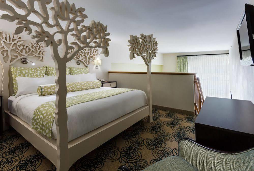 Skyler Syracuse, Tapestry Collection By Hilton Hotel