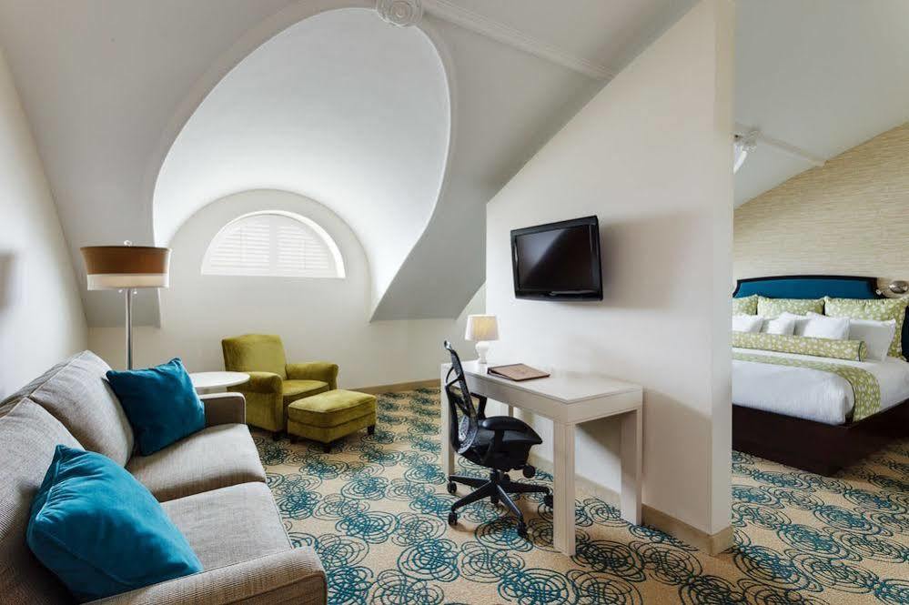 Skyler Syracuse, Tapestry Collection By Hilton 4* Syracuse